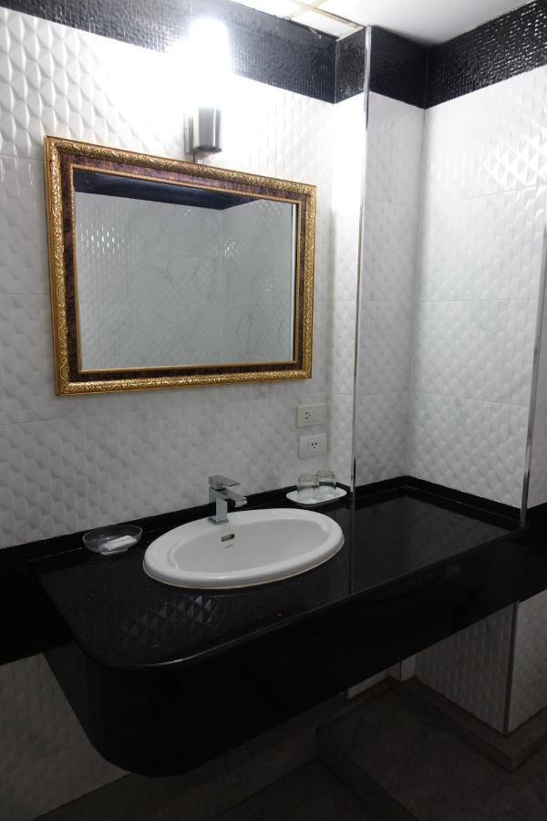 Serene Hotel Pattaya Zewnętrze zdjęcie